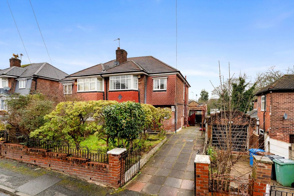 Property photo 1 of 18