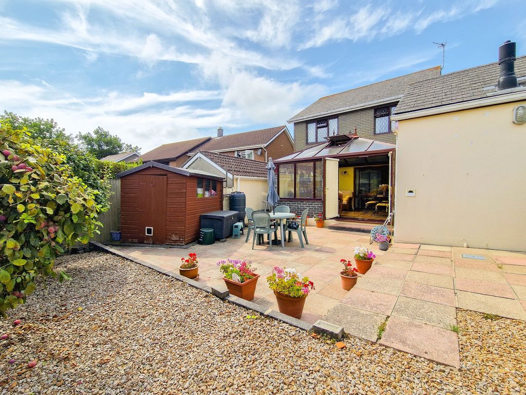 Property photo 1 of 28