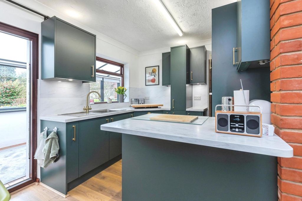 Property photo 2 of 14 Pbox-Img.Jpg