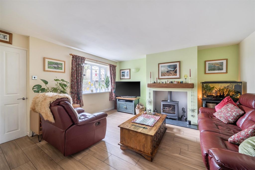 Property photo 3 of 14 Sitting Room