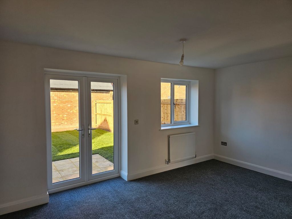 Property photo 3 of 11 Annex