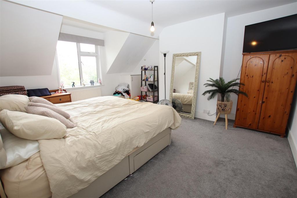 Property photo 3 of 8 Img_9590.Jpg