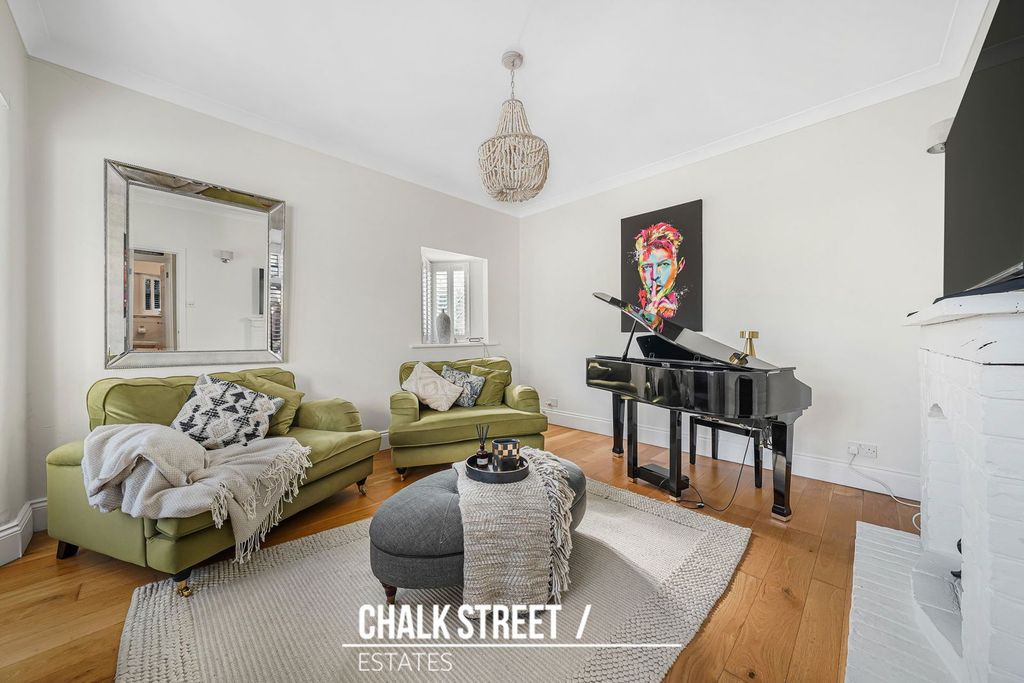 Property photo 3 of 40