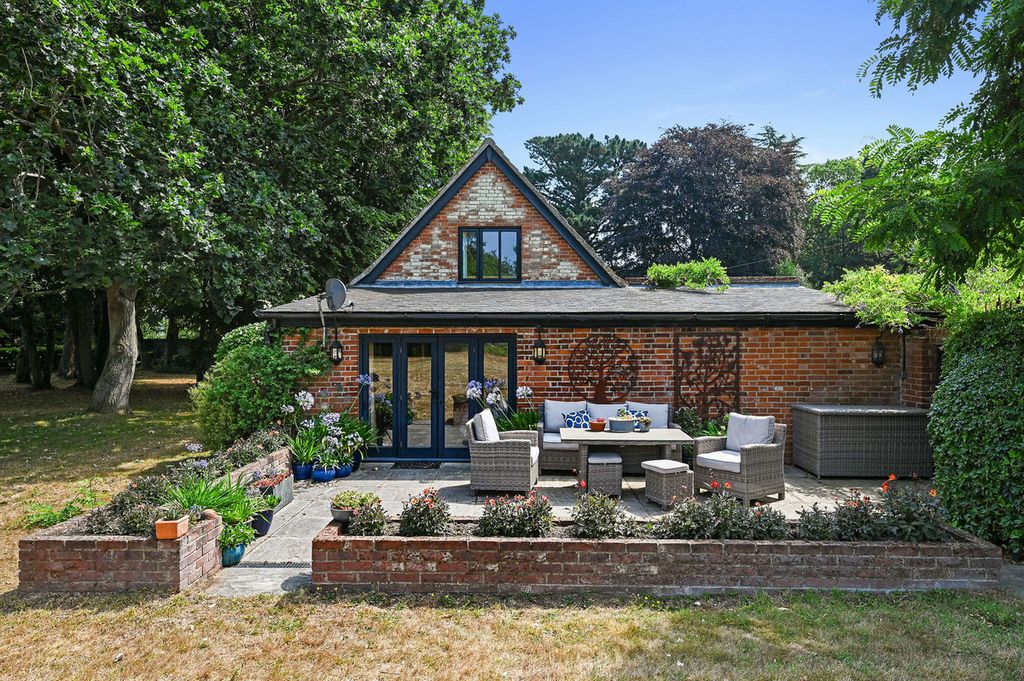 Property photo 1 of 38