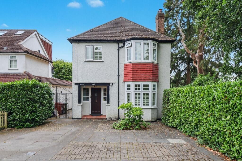 Property photo 1 of 18 Davidson Frost-Wellings, Dfw, Merry Hill Road, Bus