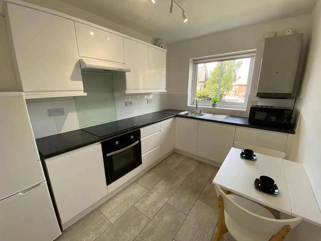 Property photo 2 of 17 Kitchen.Jpg