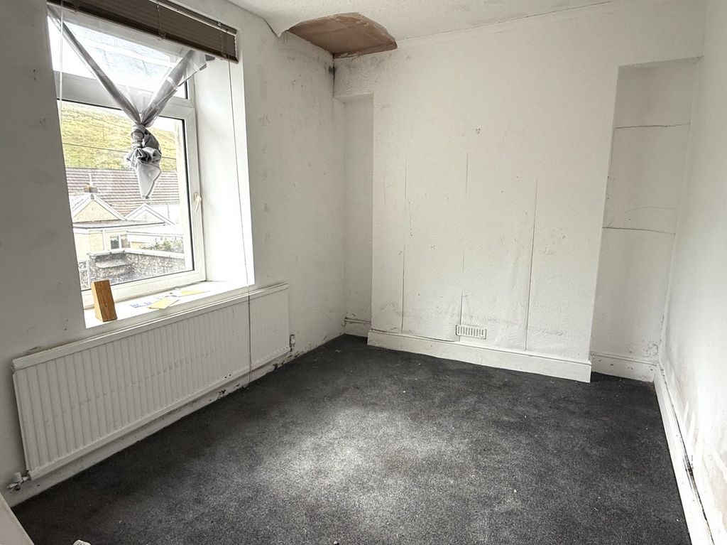 Property photo 2 of 11 Not Specified