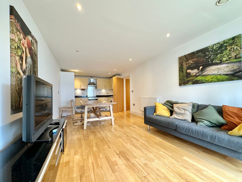 Property photo 2 of 22