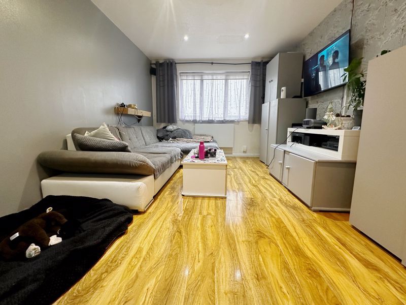 Property photo 2 of 9 Photo 10