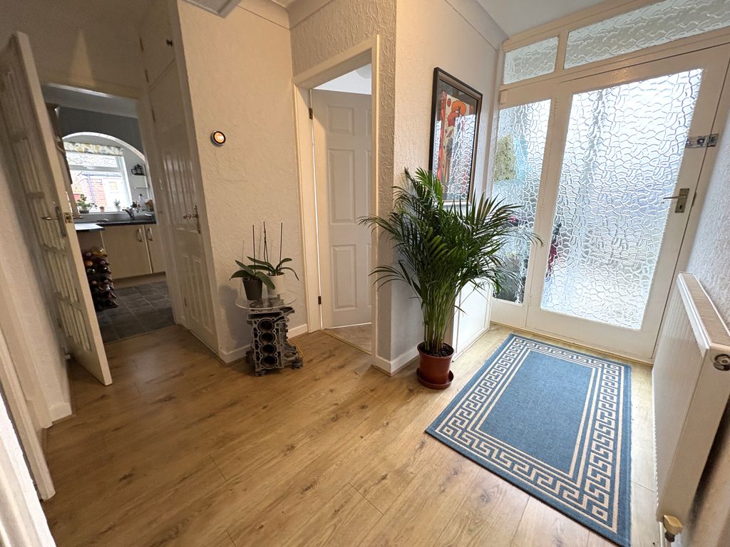 Property photo 2 of 14 Hallway Use