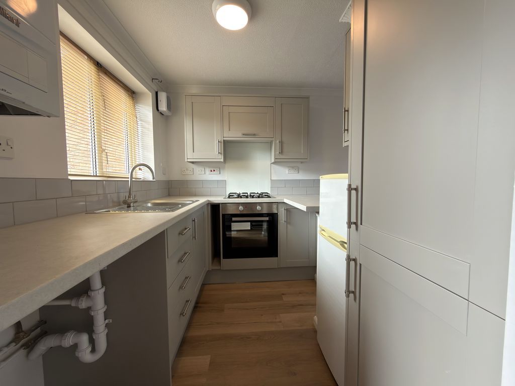 Property photo 2 of 10 Kitchen