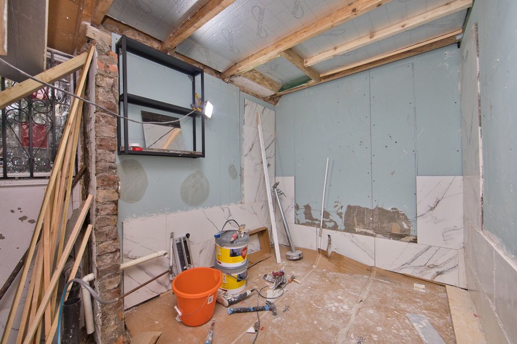 Property photo 3 of 8 Picture 3