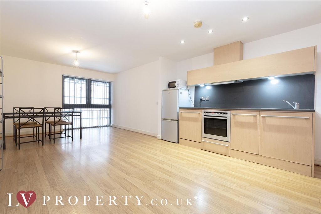 Property photo 3 of 7 N2.Jpg