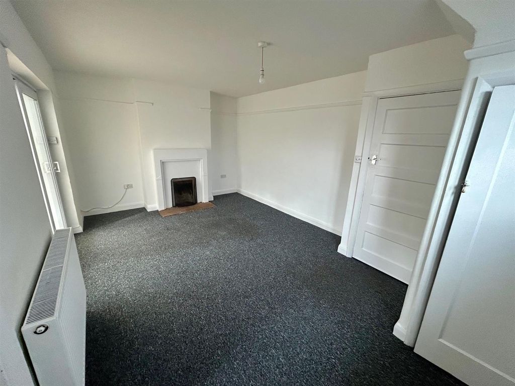 Property photo 3 of 9 Lounge 1.Jpg