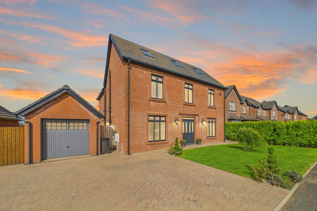 Property photo 1 of 54
