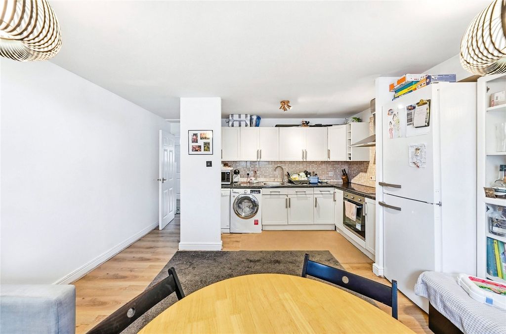 Property photo 3 of 10 Picture No. 34