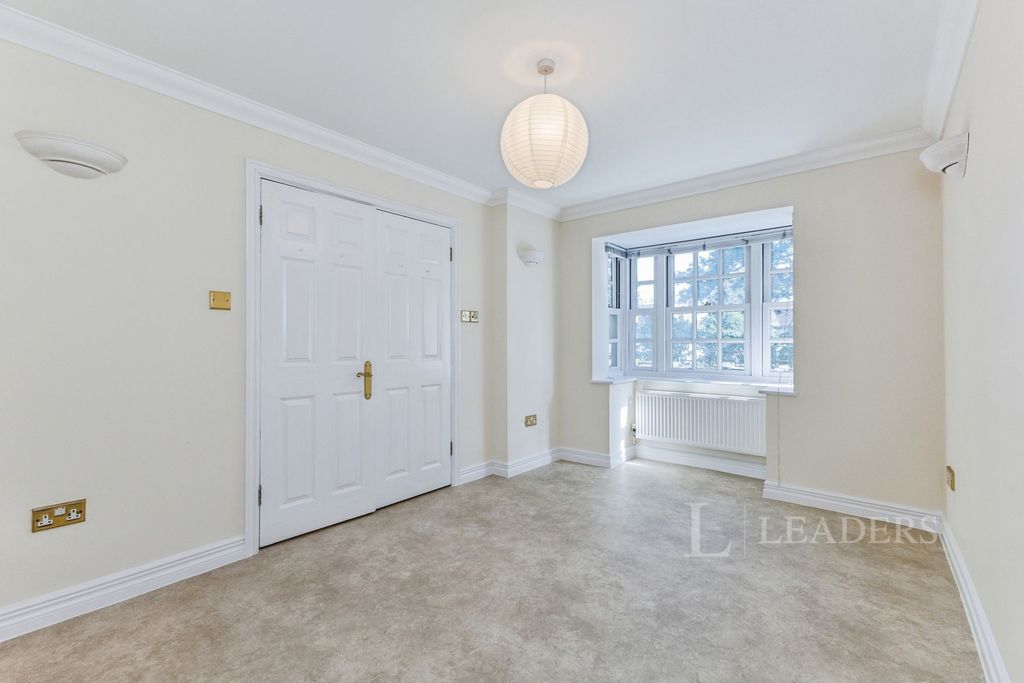 Property photo 3 of 25 Pbox-Img.Jpg