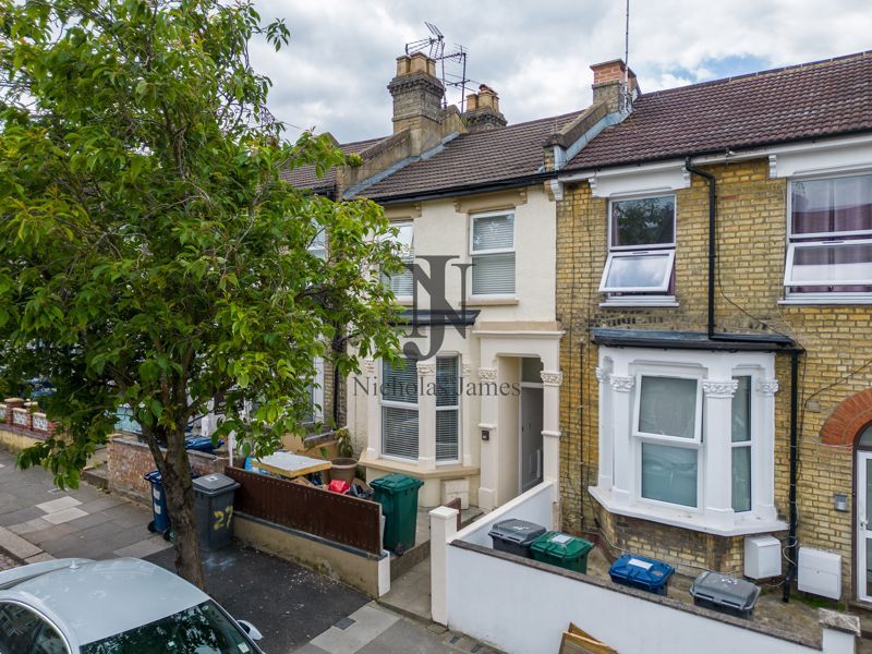 Property photo 3 of 23 Photo 8