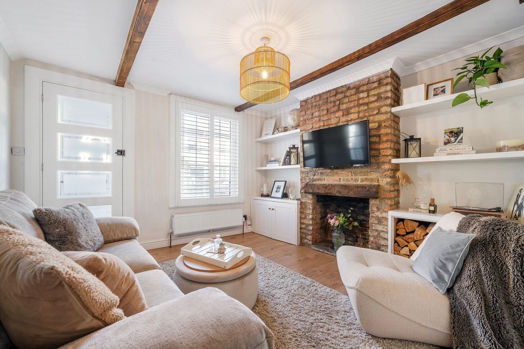 Property photo 2 of 13