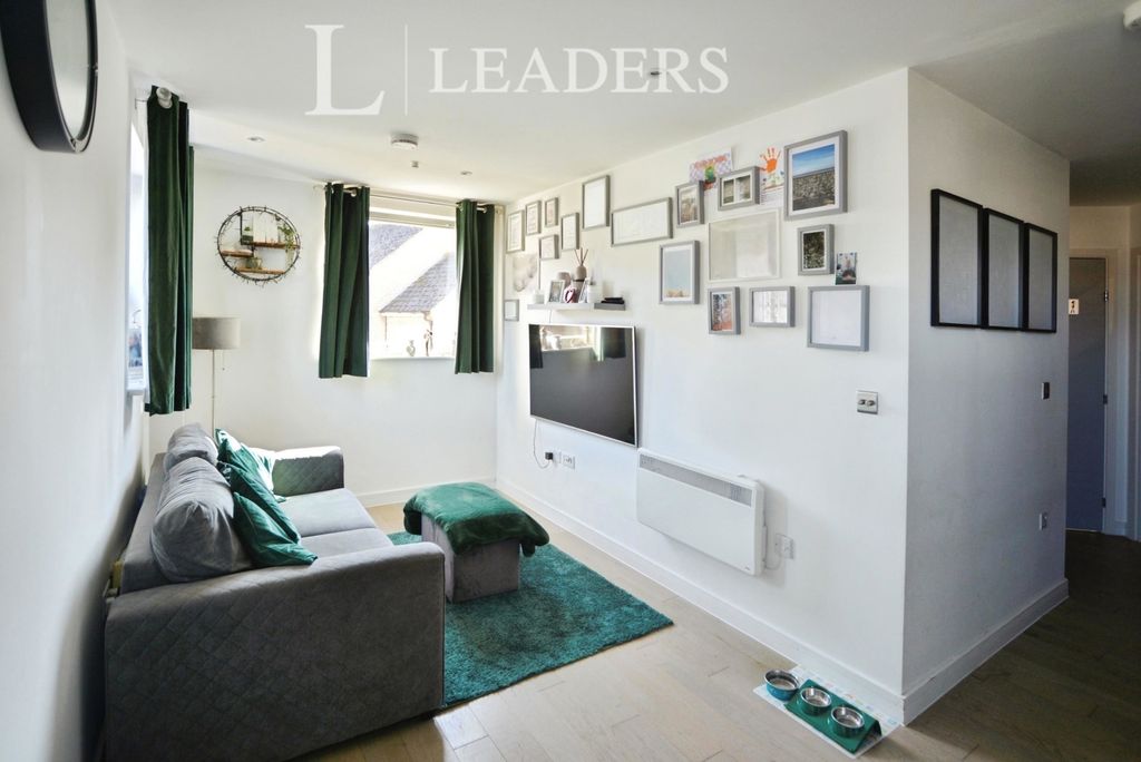 Property photo 3 of 8 Open-Plan Living