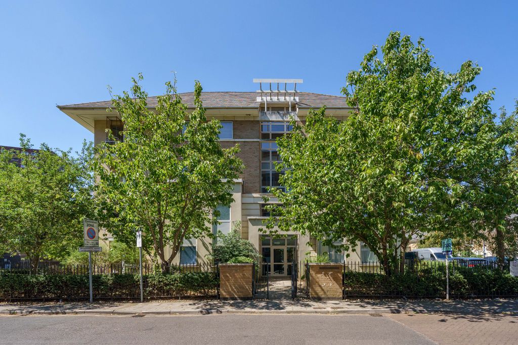 Property photo 1 of 10