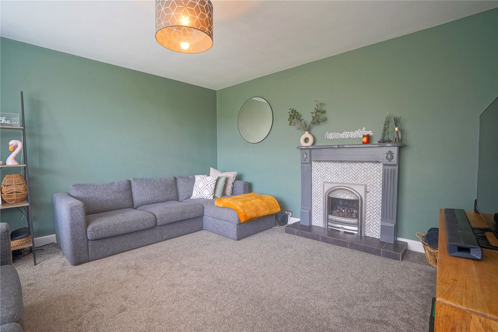 Property photo 2 of 25 Picture No. 09