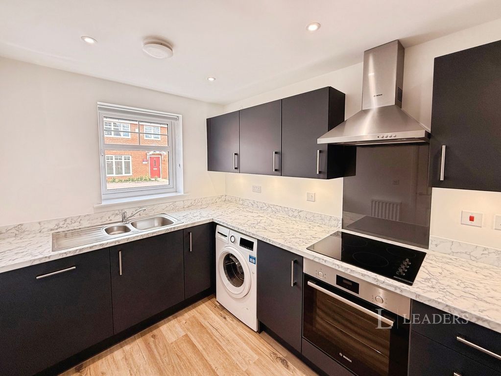Property photo 2 of 11 Kitchen