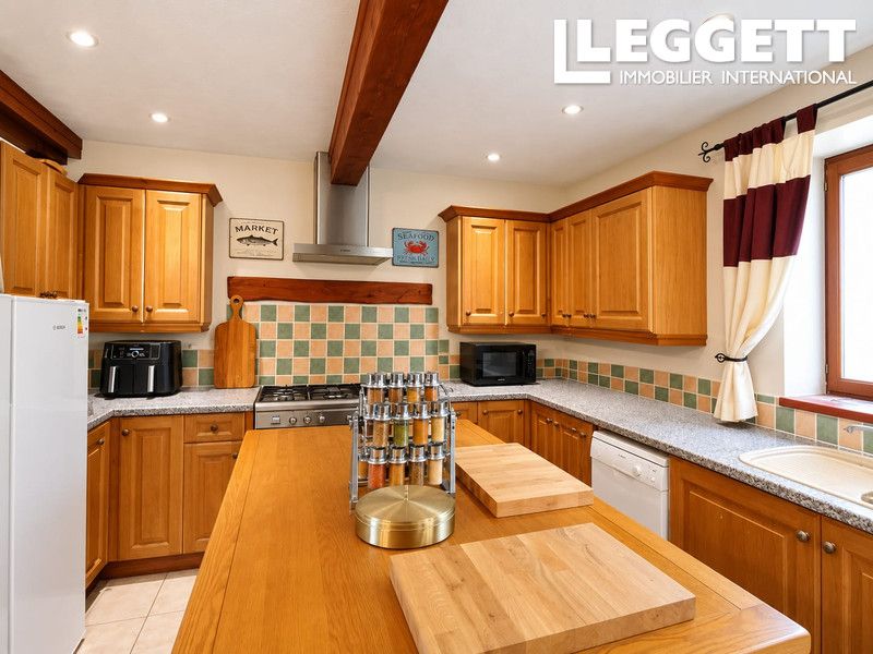 Property photo 3 of 10