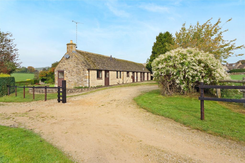 Property photo 1 of 14 Main Profile
