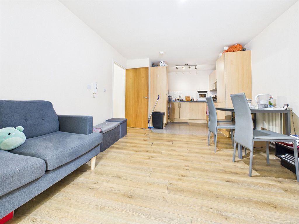 Property photo 2 of 7 Picture 2