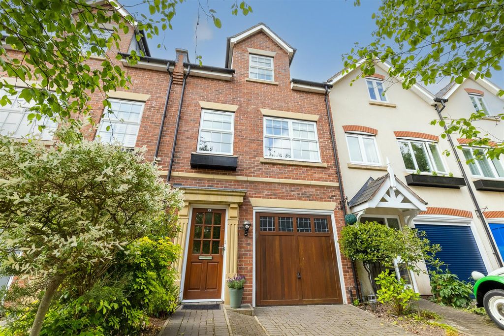 Property photo 1 of 28 4Kingburplace-1.Jpg