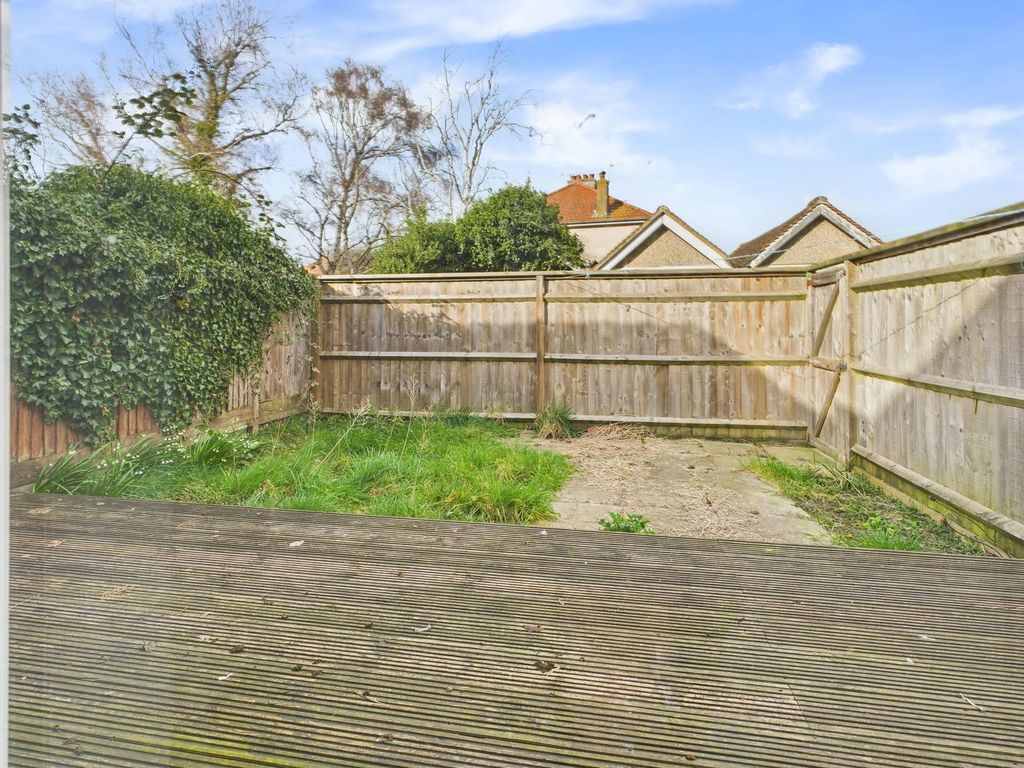 Property photo 2 of 8