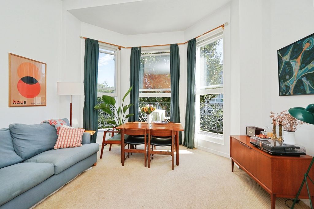 Property photo 2 of 18 Pbox-Img.Jpg