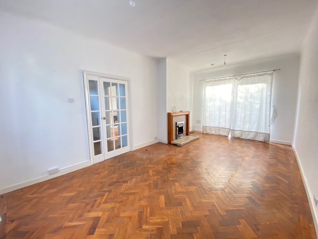Property photo 2 of 9 Living Room