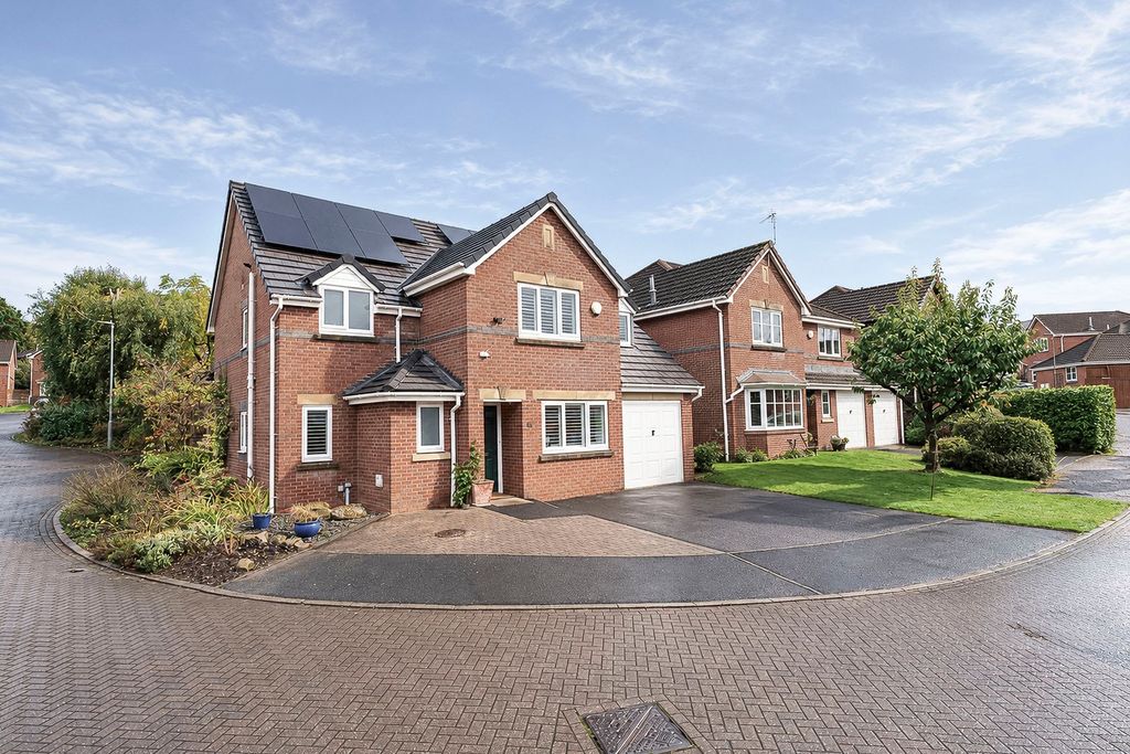 Property photo 1 of 72