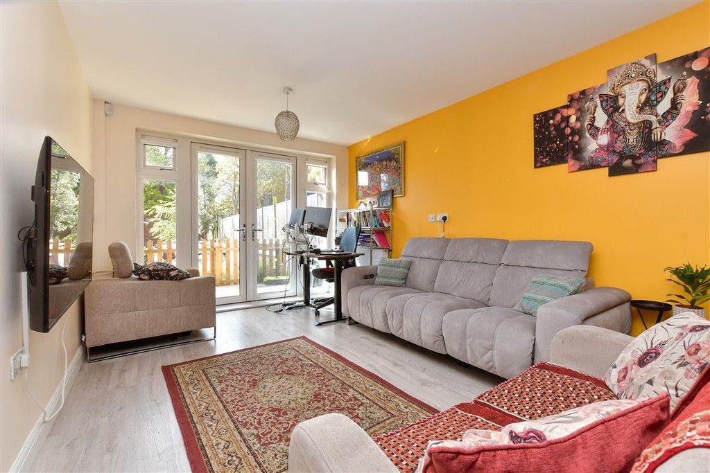 Property photo 3 of 12 Kitchen / Lounge / Diner