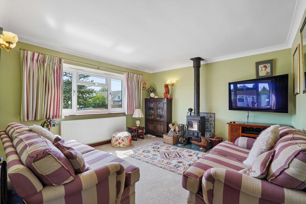 Property photo 3 of 19