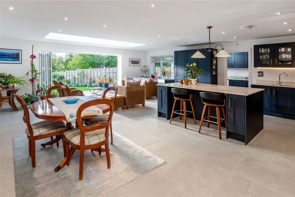 Property photo 2 of 17 Picture No. 06