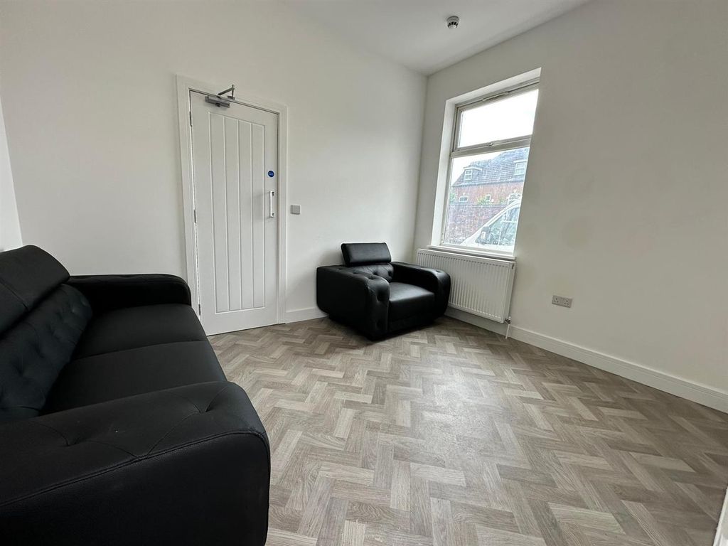 Property photo 2 of 18 3 Glencoe 4.Jpg