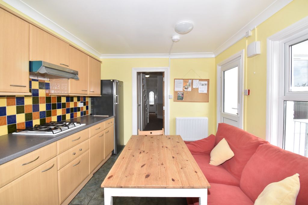 Property photo 3 of 22