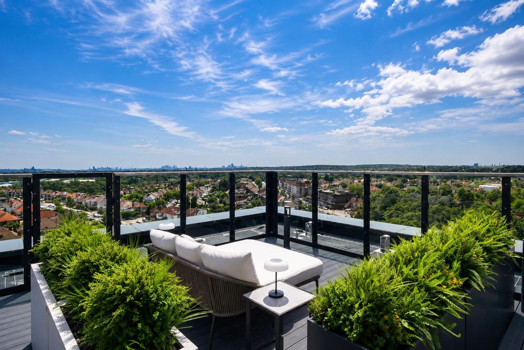 Property photo 1 of 37 1