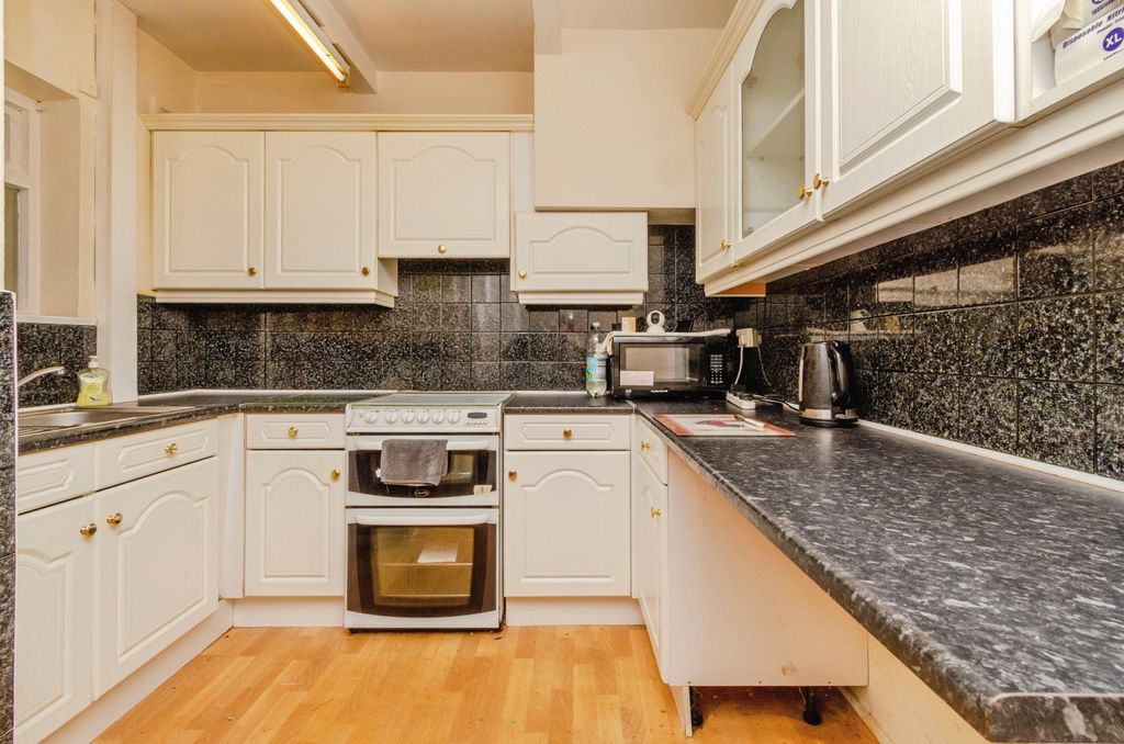 Property photo 2 of 19 Kitchen Diner