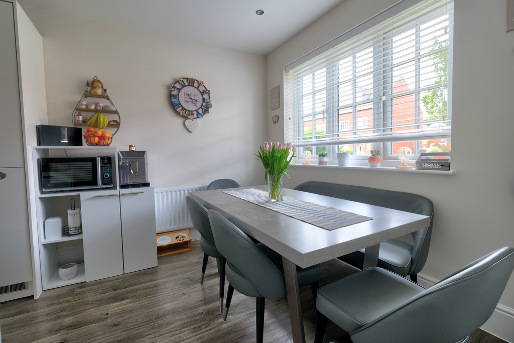 Property photo 3 of 22 Kitchen Dining Area