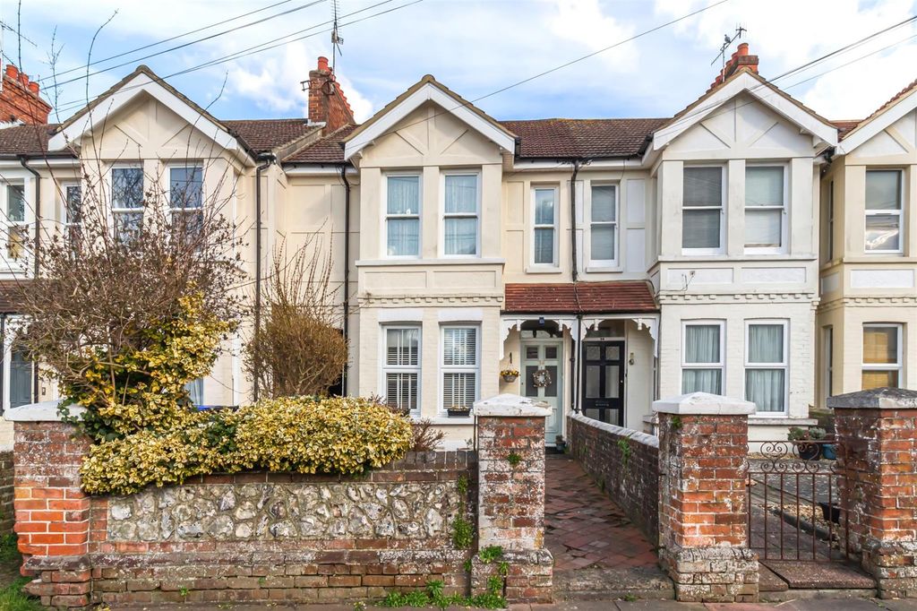 Property photo 1 of 16 Harrow Road, 36-003.Jpg