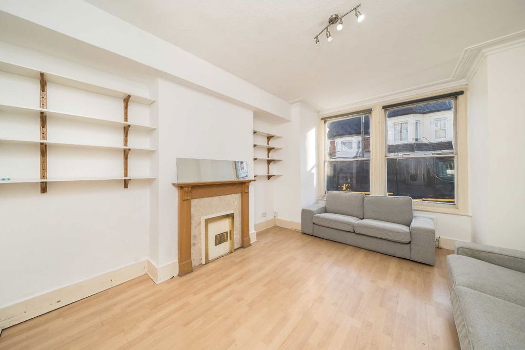Property photo 2 of 5