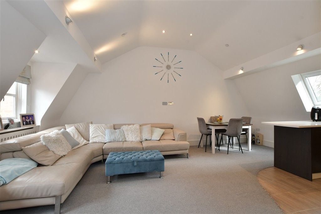 Property photo 3 of 10 Lounge/Kitchen/Dining Room