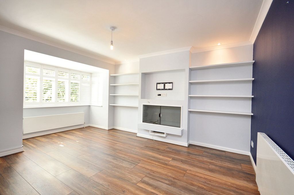 Property photo 2 of 19 Living Room