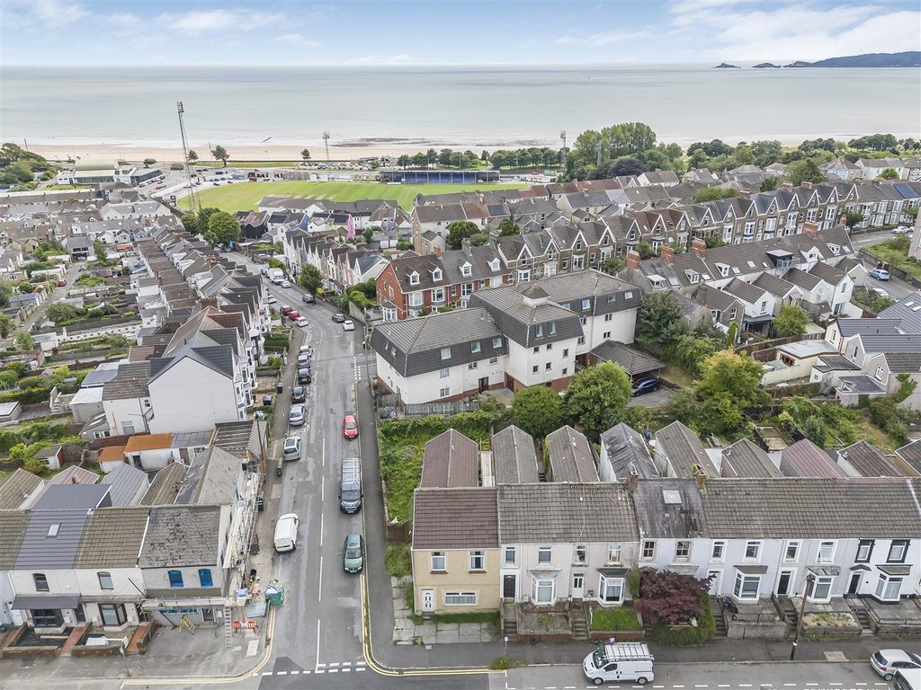 Property photo 1 of 19 Aerial Images