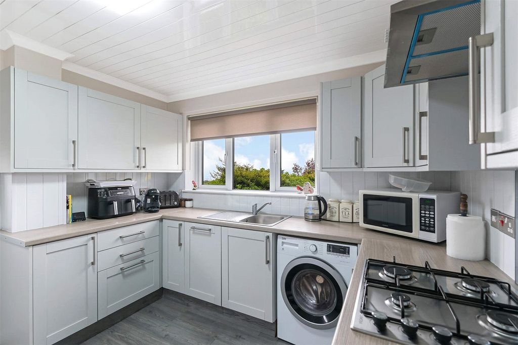 Property photo 3 of 14 Picture No. 06