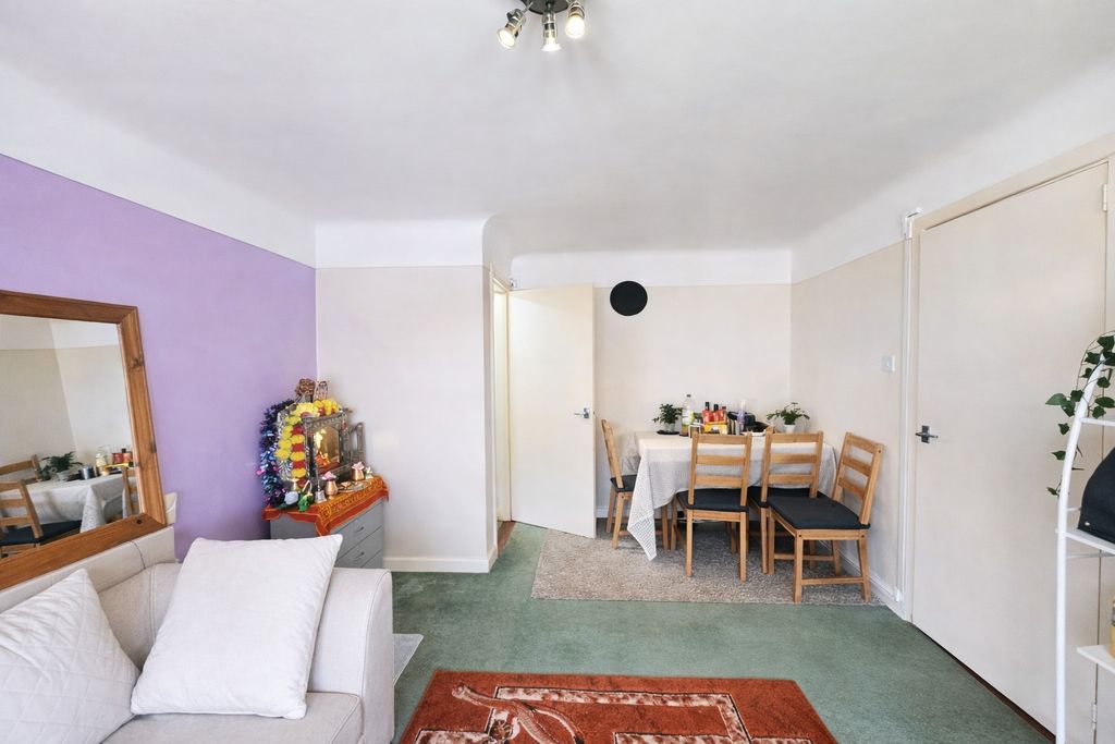 Property photo 2 of 4 Image